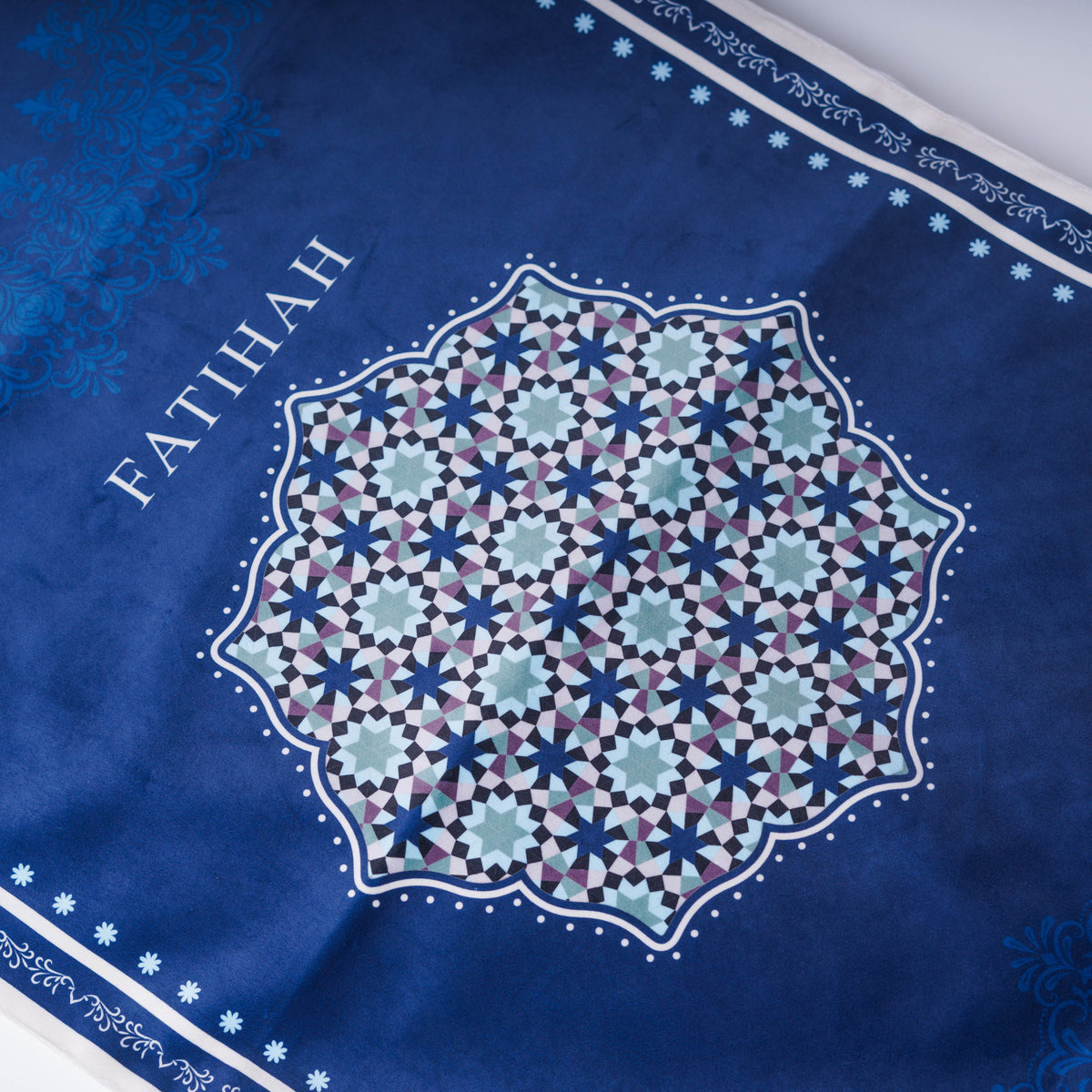 Ornamental Series - Prussian Blue Prayer Mat with Navy Half Lining Small Canvas Bag